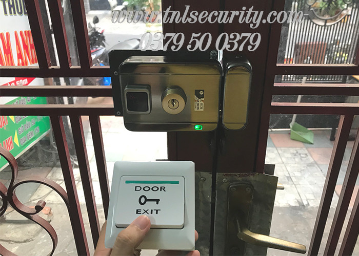 Bao-ve-an-toan-voi-khoa-dien-tu-thong-minh-tai-nha-rieng-o-Binh-Tan